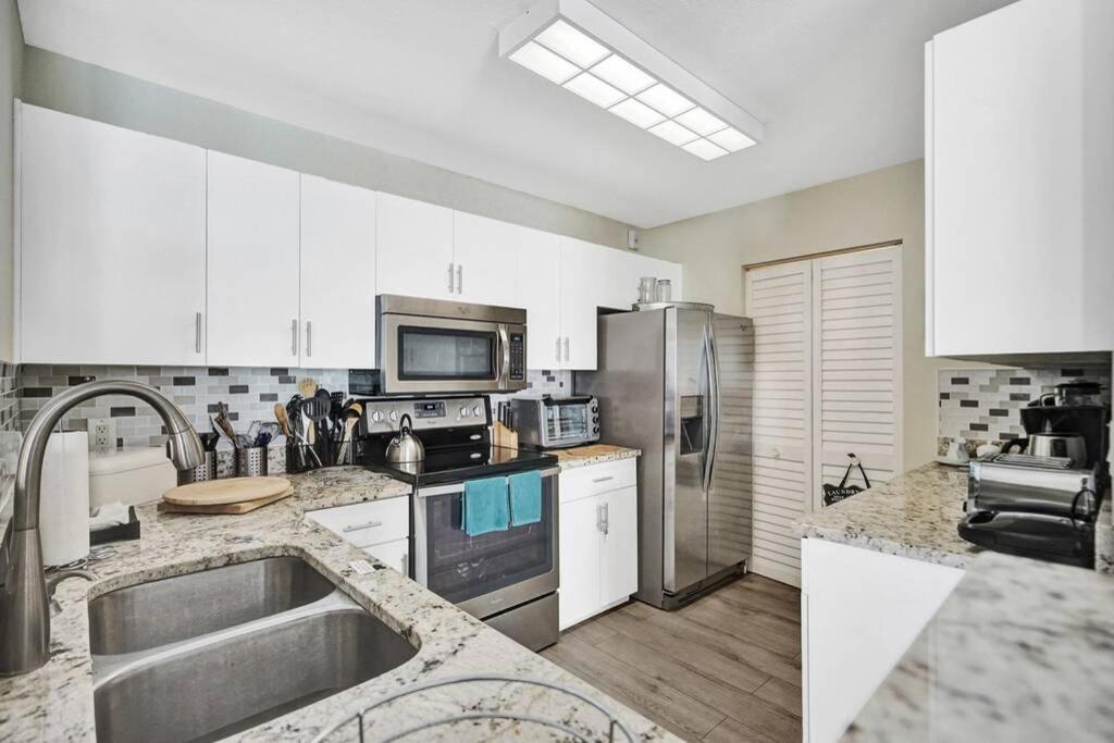 Yacht Club At Aventura Amazing Marina View Parking Included Miami