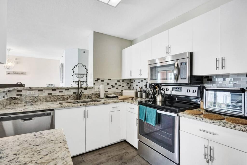 Yacht Club At Aventura Amazing Marina View Parking Included * Miami