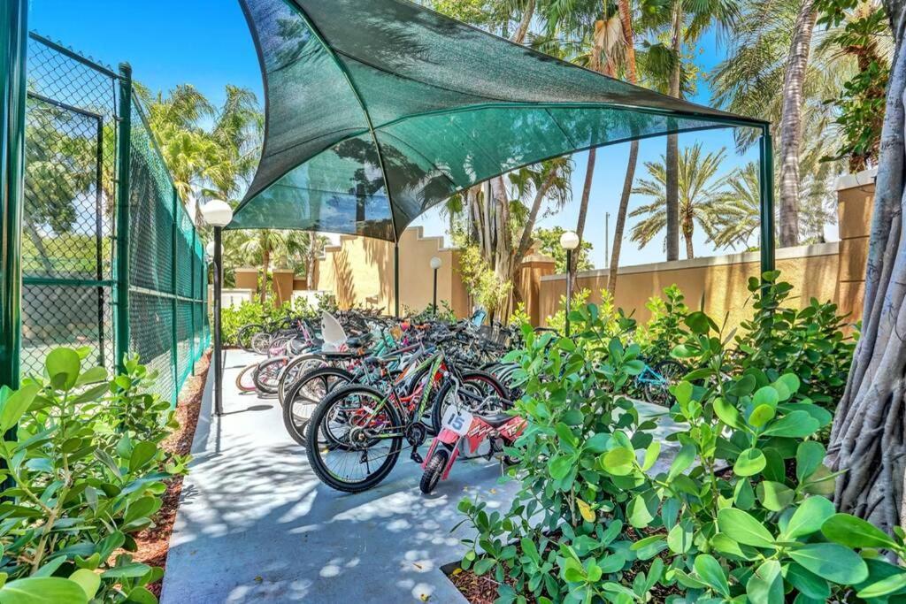 Yacht Club At Aventura Amazing Marina View Parking Included *