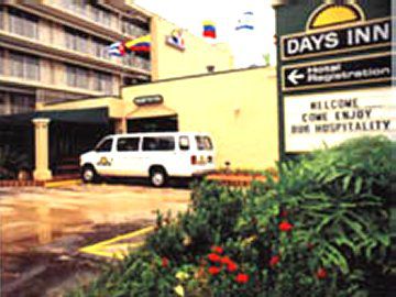 Days Civic Center Hotel 3*