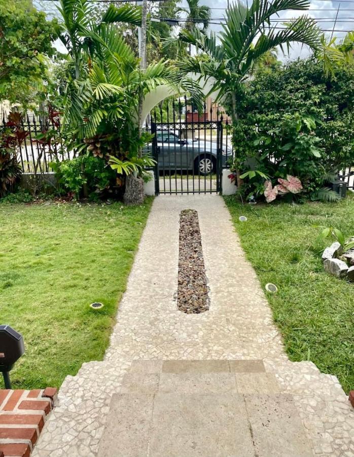 Holiday home Seaside Haven: Gated 2-bedroom With Den And Parking *