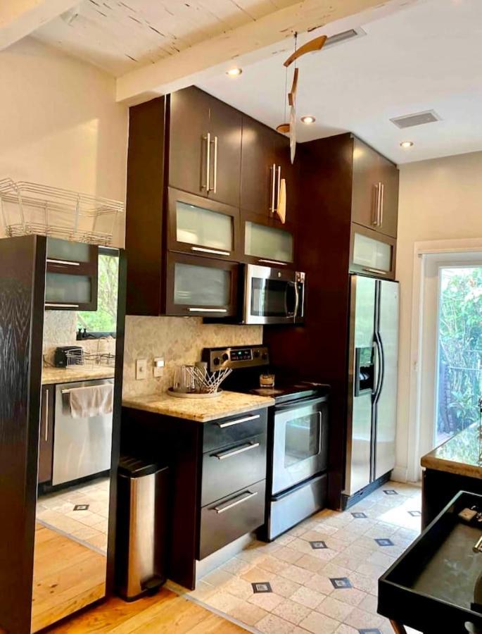 Seaside Haven: Gated 2-bedroom With Den And Parking *