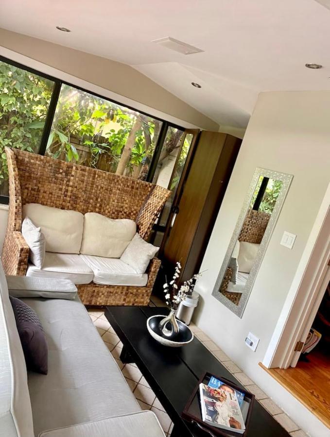 Holiday home Seaside Haven: Gated 2-bedroom With Den And Parking