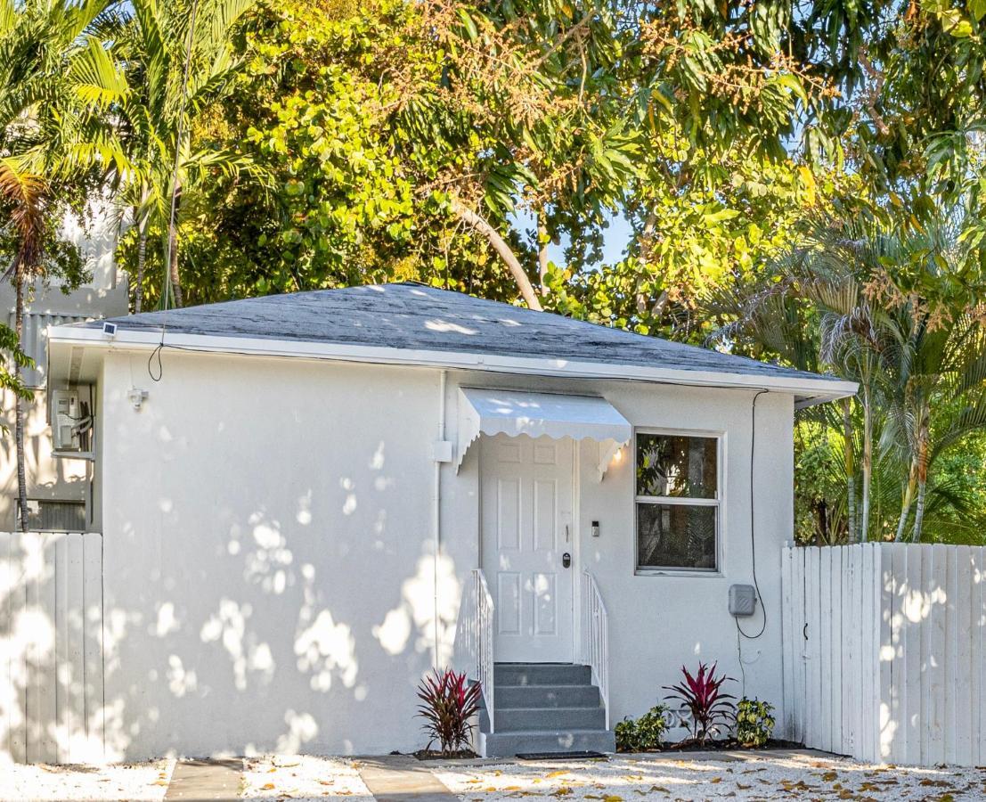 Beautiful Casita With King Bed And Private Patio Close To Calle 8, Mia Airport, Coral Gables Miami