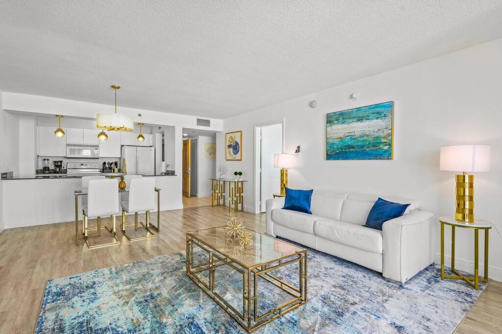 Apartamento High Floor Unit Located In Brickell - Free Parking *