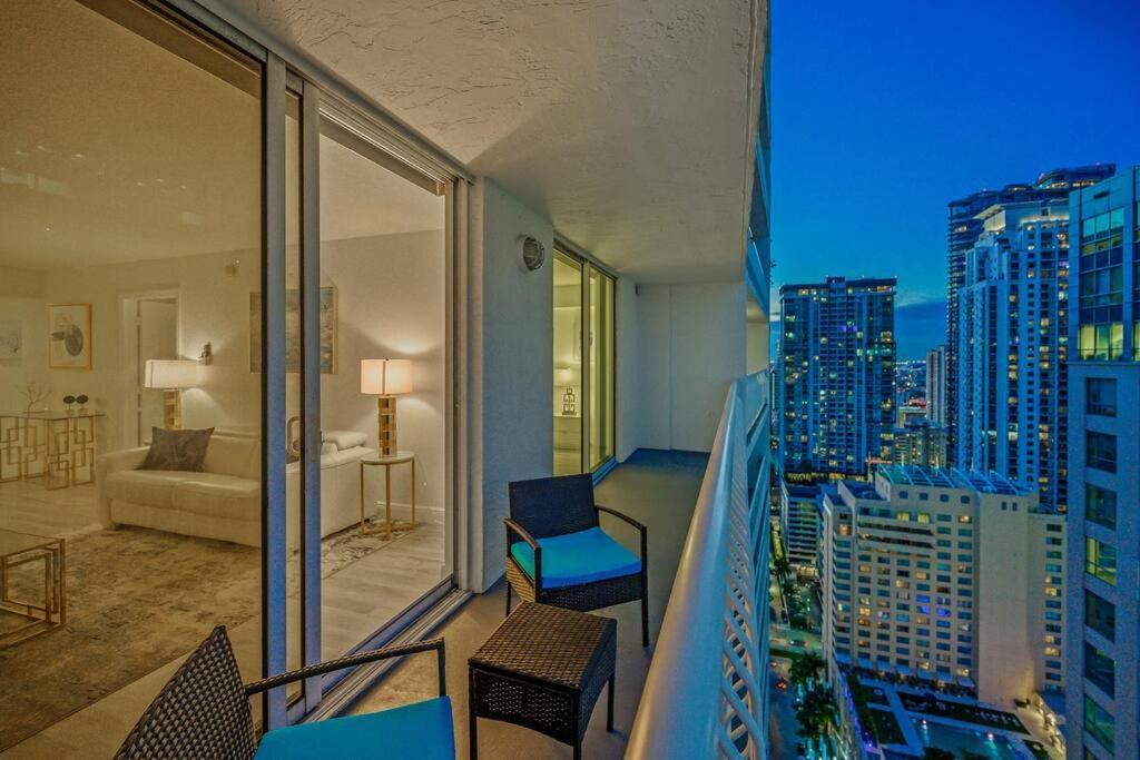 Apartamento High Floor Unit Located In Brickell - Free Parking *