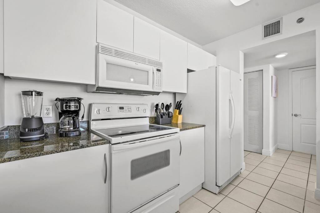 Apartamento High Floor Unit Located In Brickell - Free Parking *