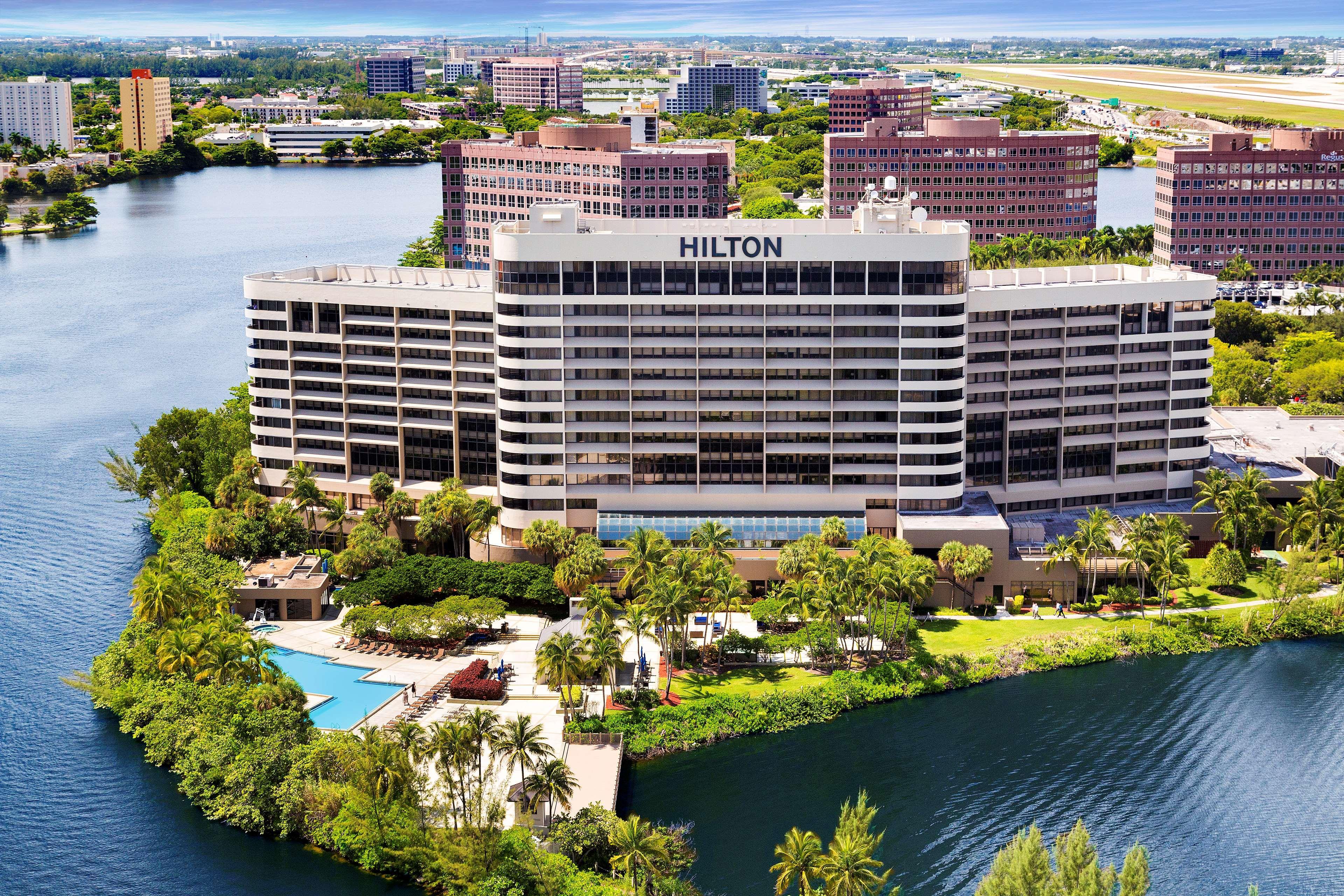 Hotel Hilton Airport Blue Lagoon 4*