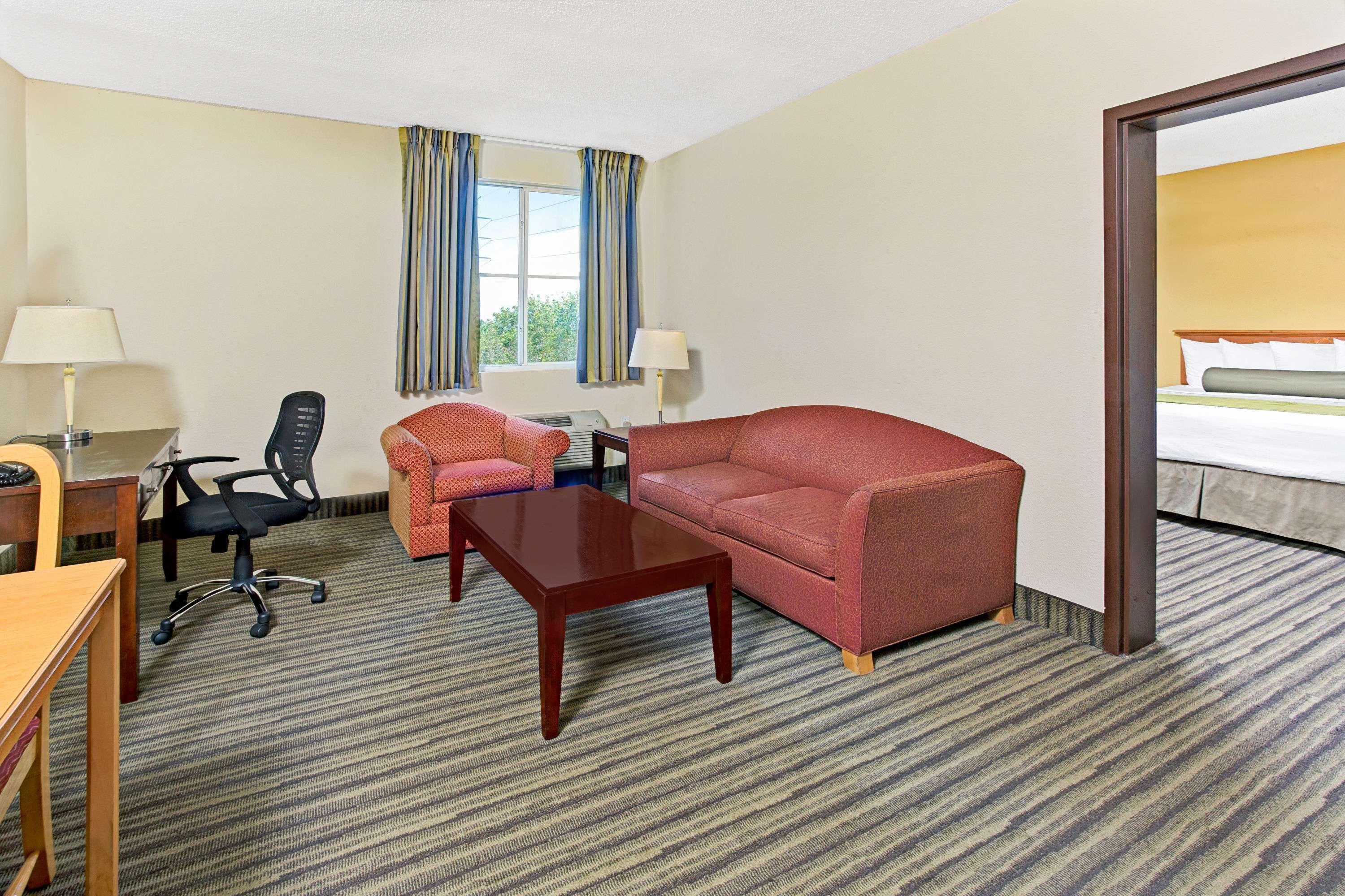 Spark By Hilton Doral Hotel