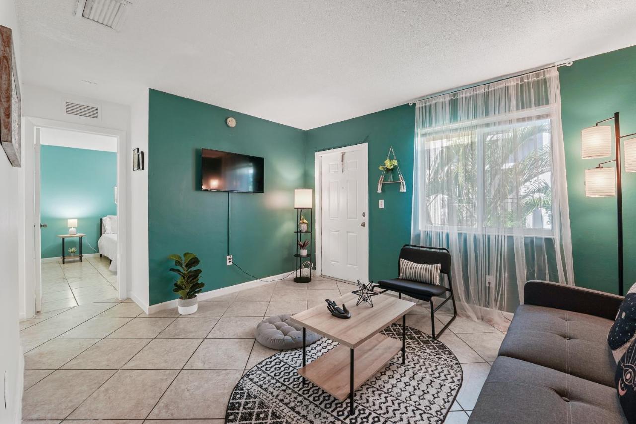 Specious 2 Bedroom Unit In Near Brickell