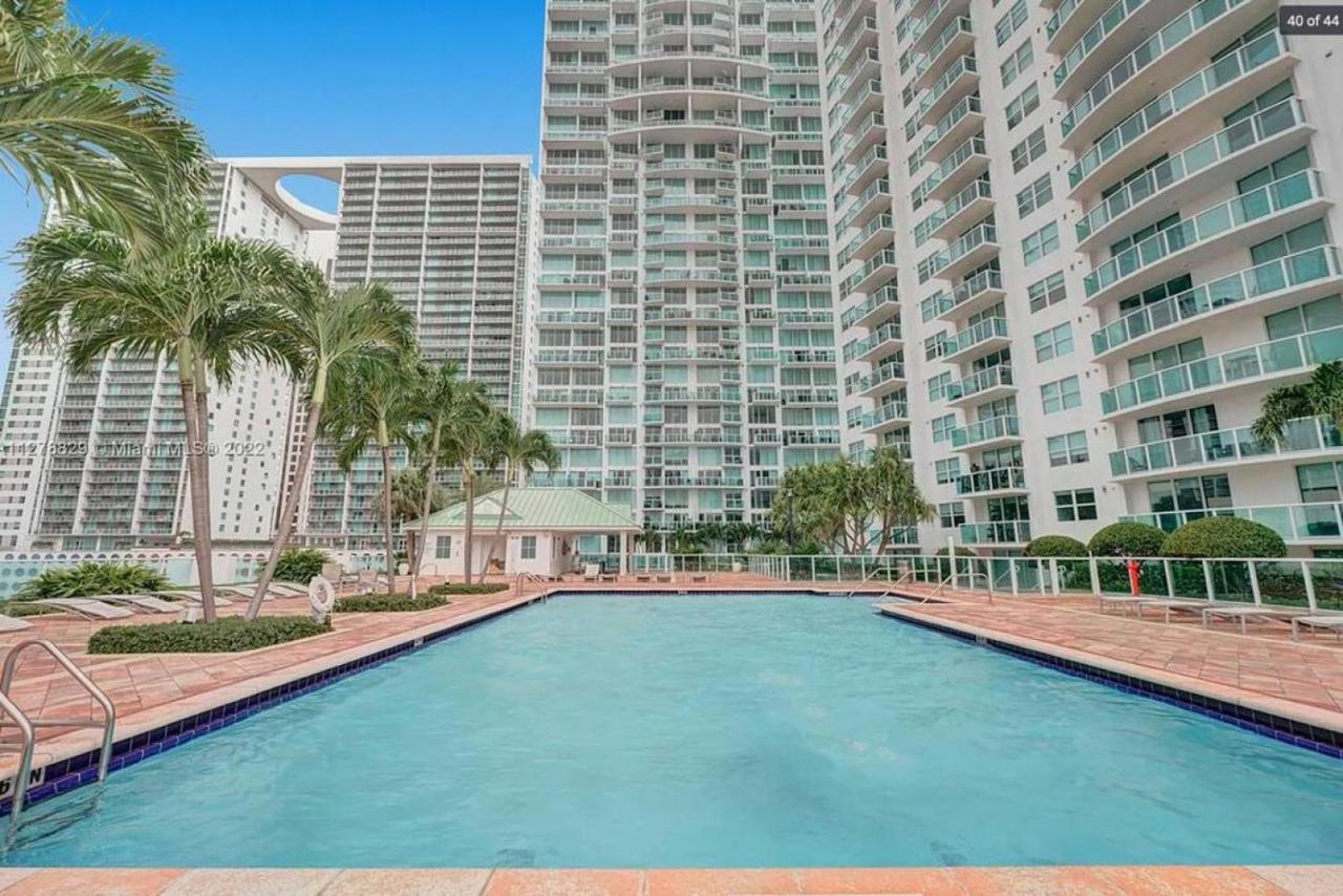 Modern 2 Story Loft 2br With Breathtaking Views Holiday home Miami