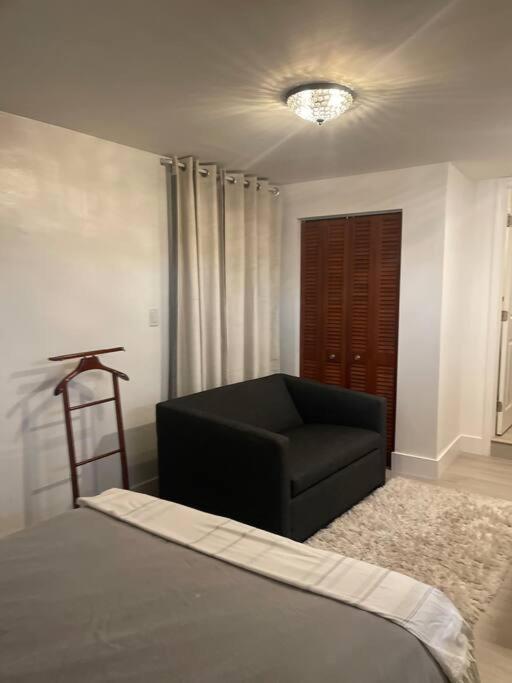 Apartment Romantic Spot By The River In The Middle Of The *