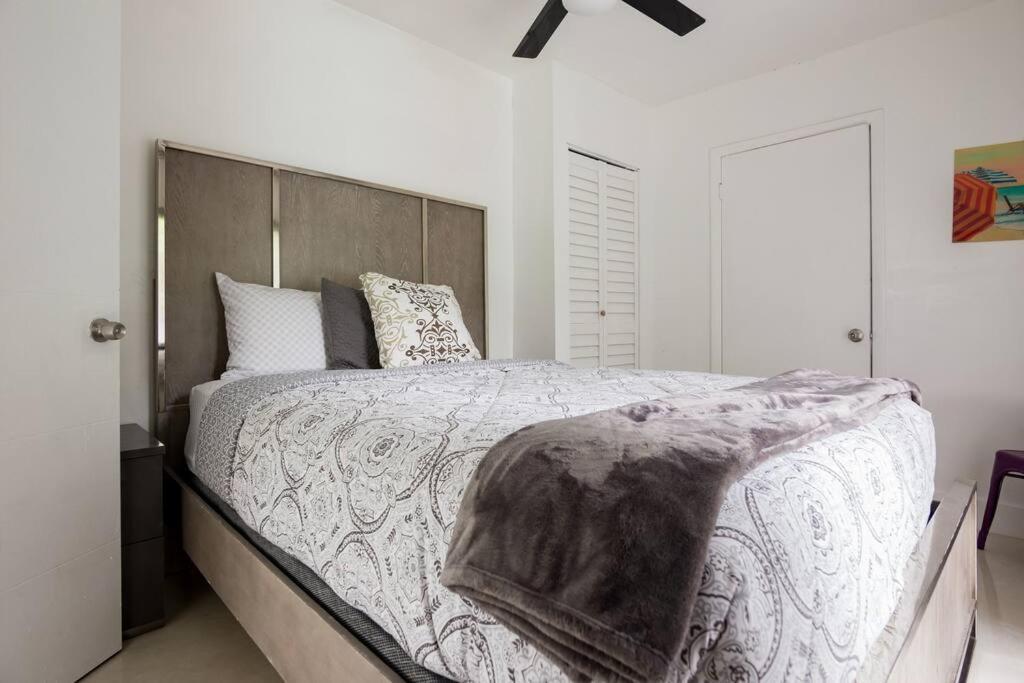 Casa de férias Design District 4 Bedroom Pool