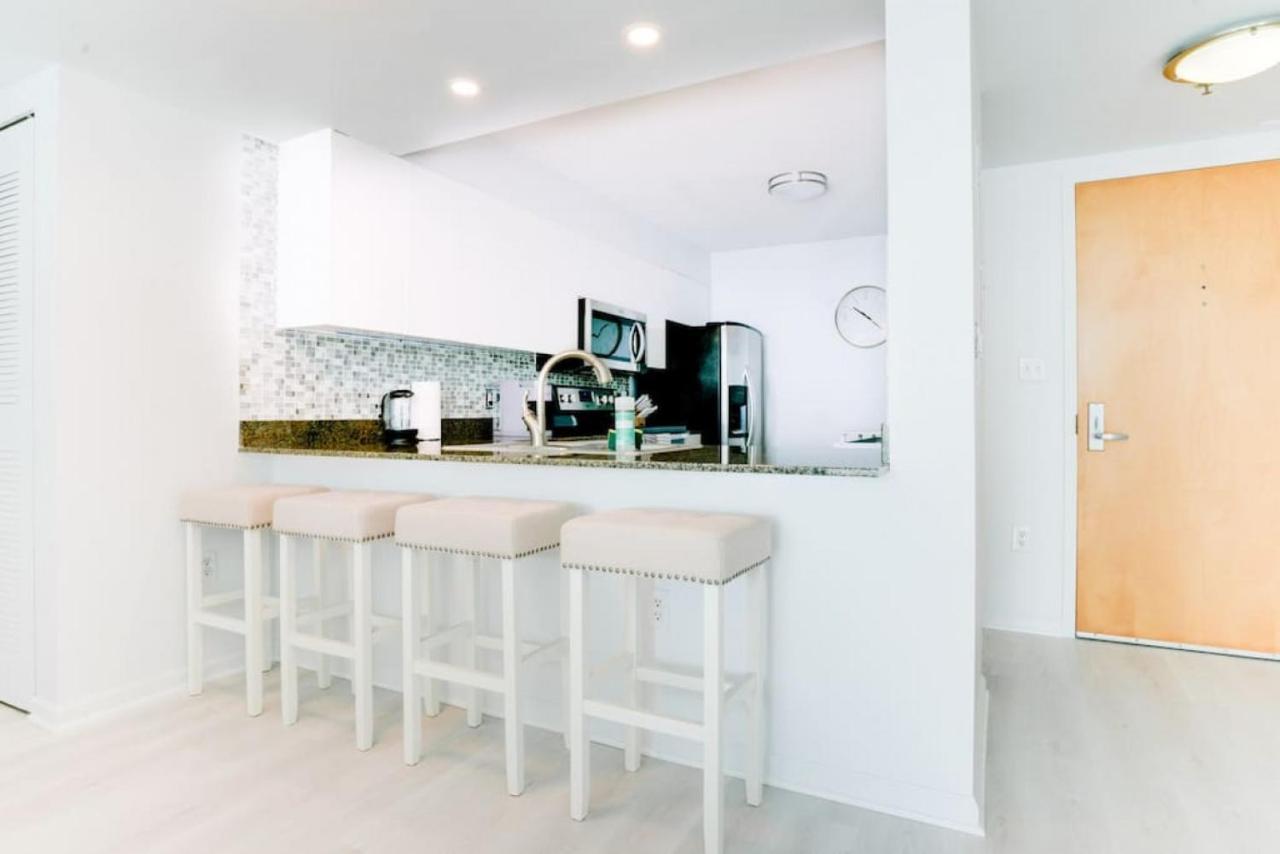 2br Penthouse With Unbeatable Water Views And Parking Miami