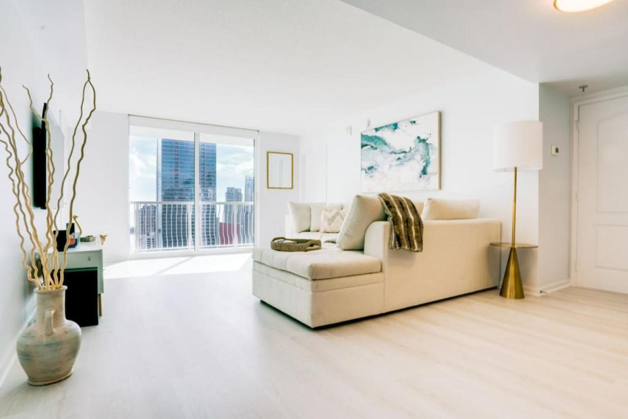 2br Penthouse With Unbeatable Water Views And Parking