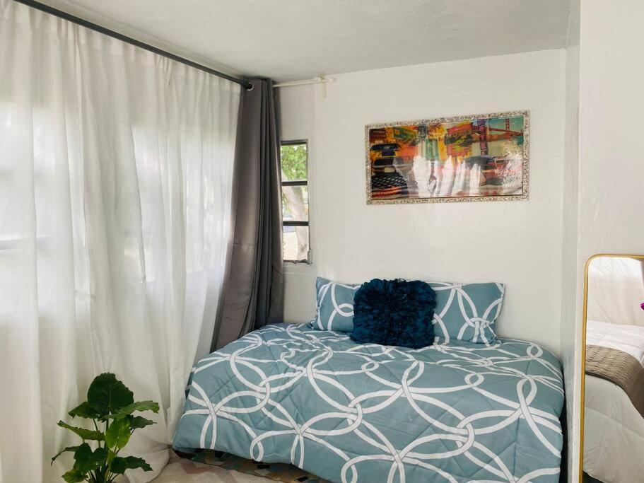 Casa de férias Design District 4 Bedroom Pool