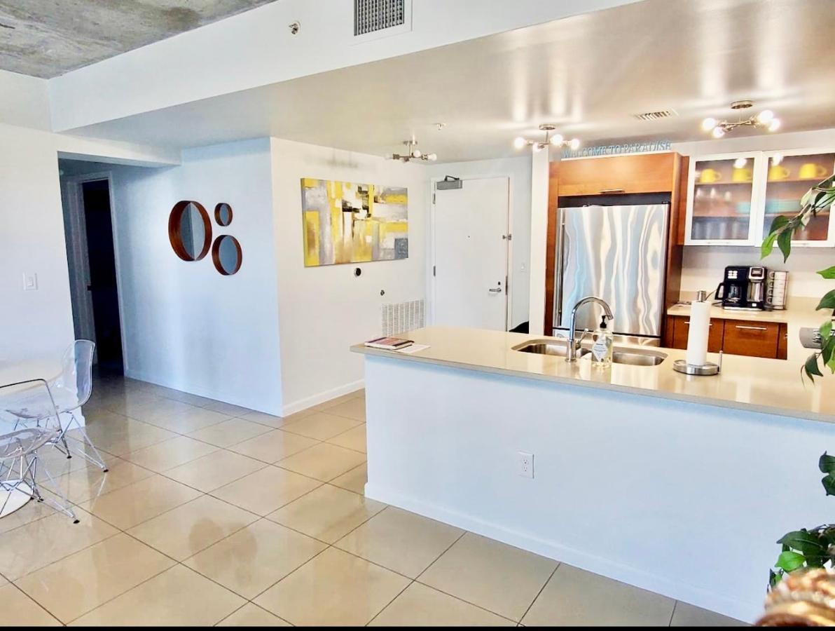 Spacious 2bd 2bth At Midblock *