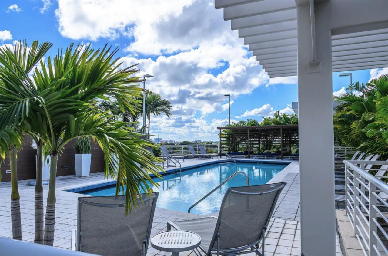 Aparthotel Spacious 2bd 2bth At Midblock