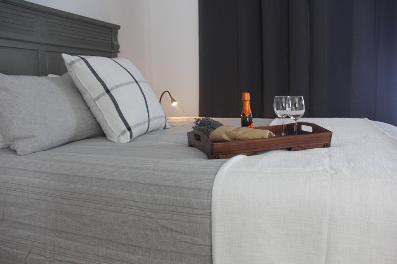 Apartment Casa Cuba In Little Havana, Brickell, Calle 8 And 10 Minutes To The Free Parking