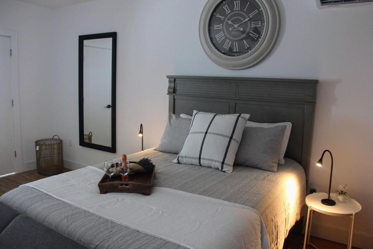 Casa Cuba In Little Havana, Brickell, Calle 8 And 10 Minutes To The Free Parking Apartment