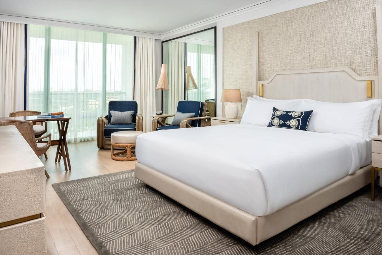 The Ritz-carlton Coconut Grove, Hotel
