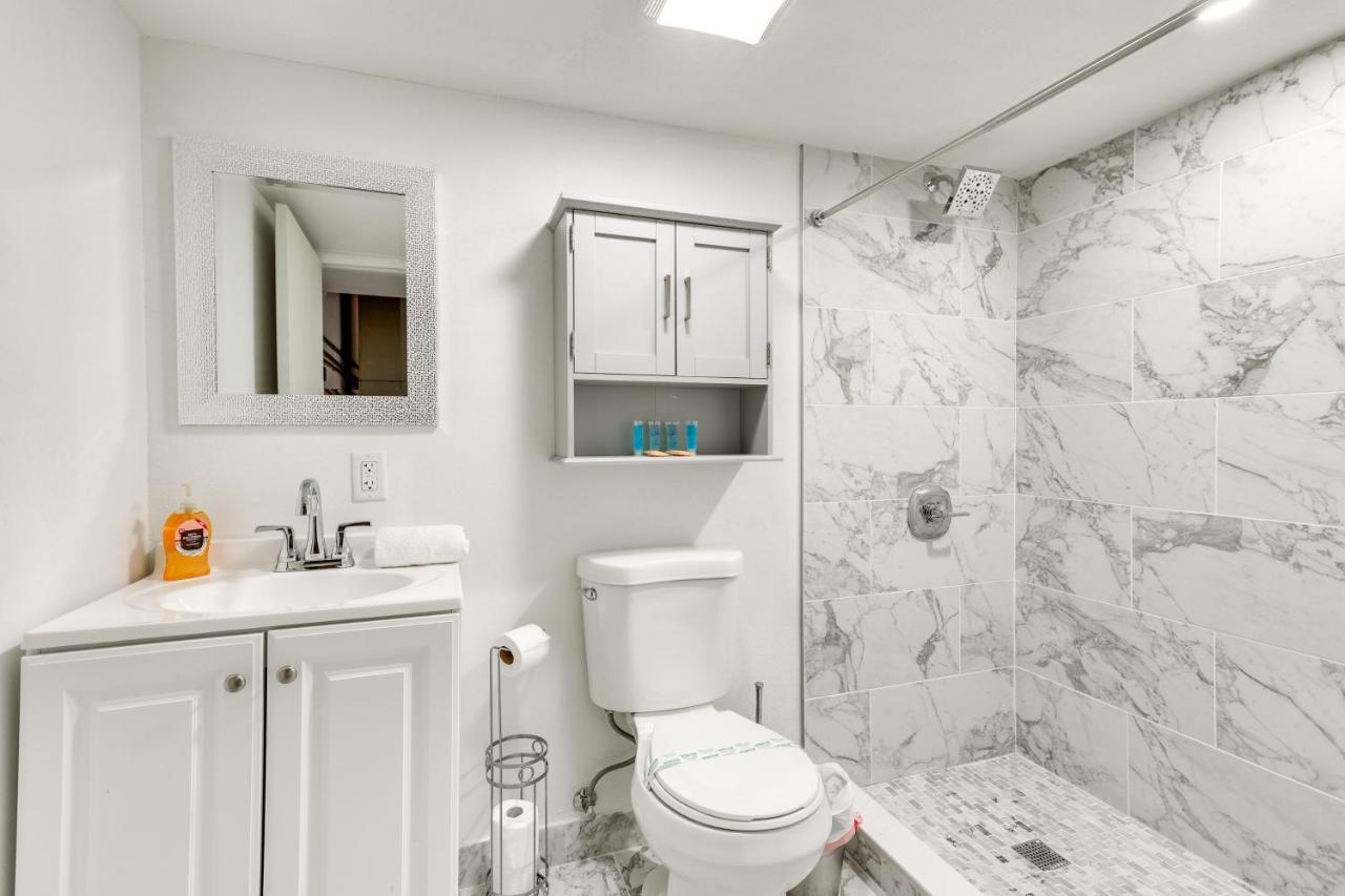 Spacious Retreat With Grill, Pool And Dock! * Miami