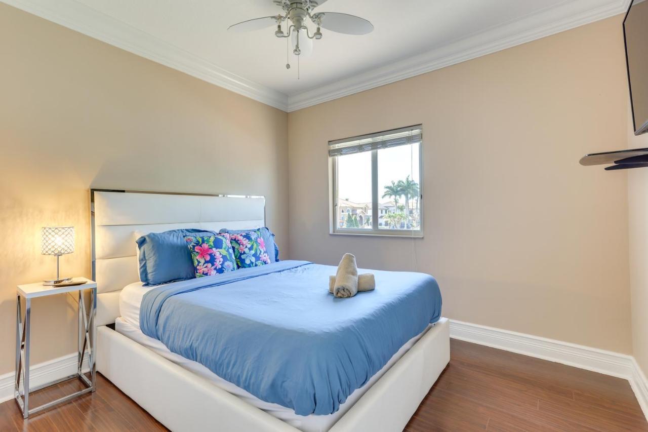 Spacious Retreat With Grill, Pool And Dock! Holiday home *