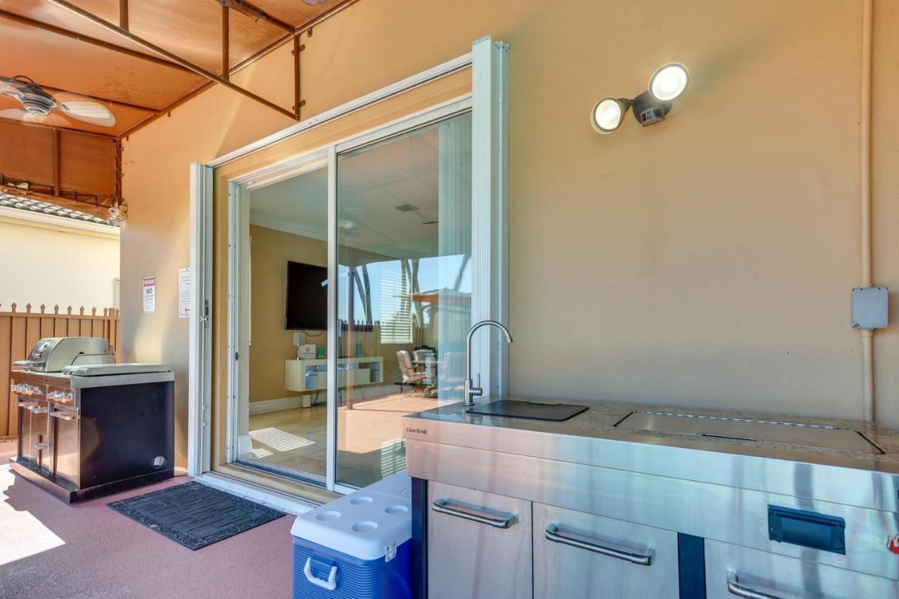 Spacious Retreat With Grill, Pool And Dock!
