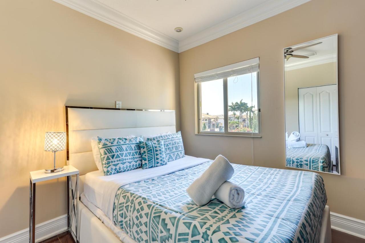 Spacious Retreat With Grill, Pool And Dock!