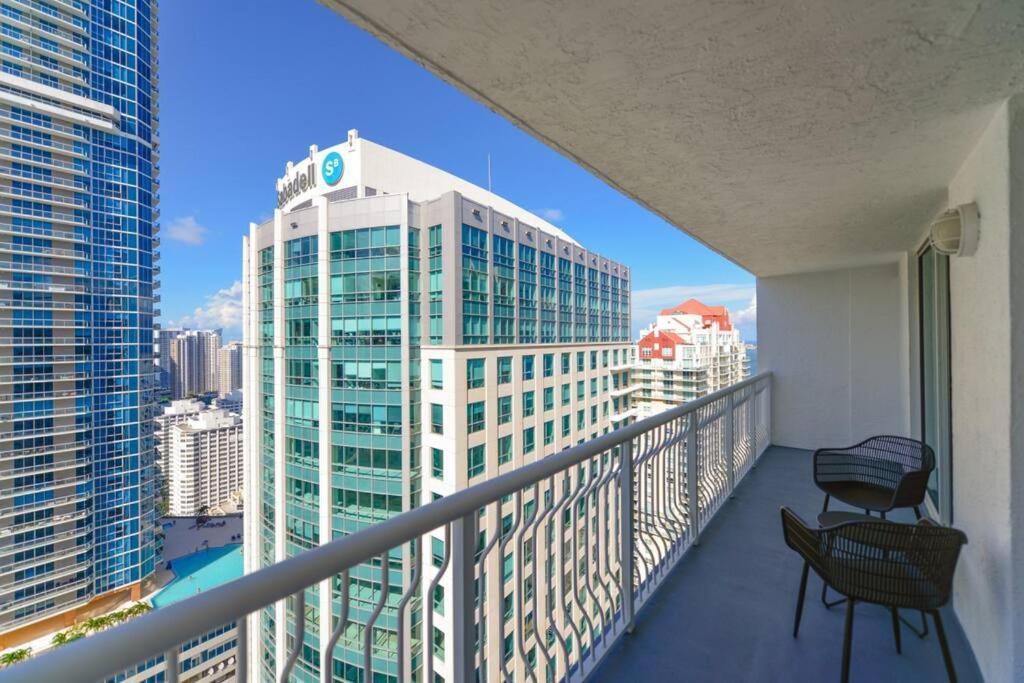 Exclusive With Free Parking And Pool At Brickell Apartamento *