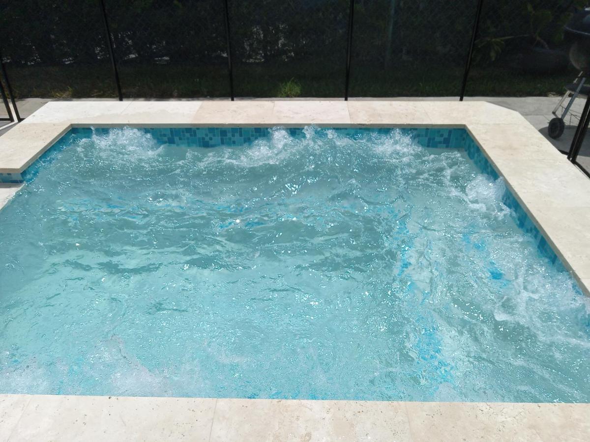 Design District 4 Bedroom Pool Casa de férias Miami