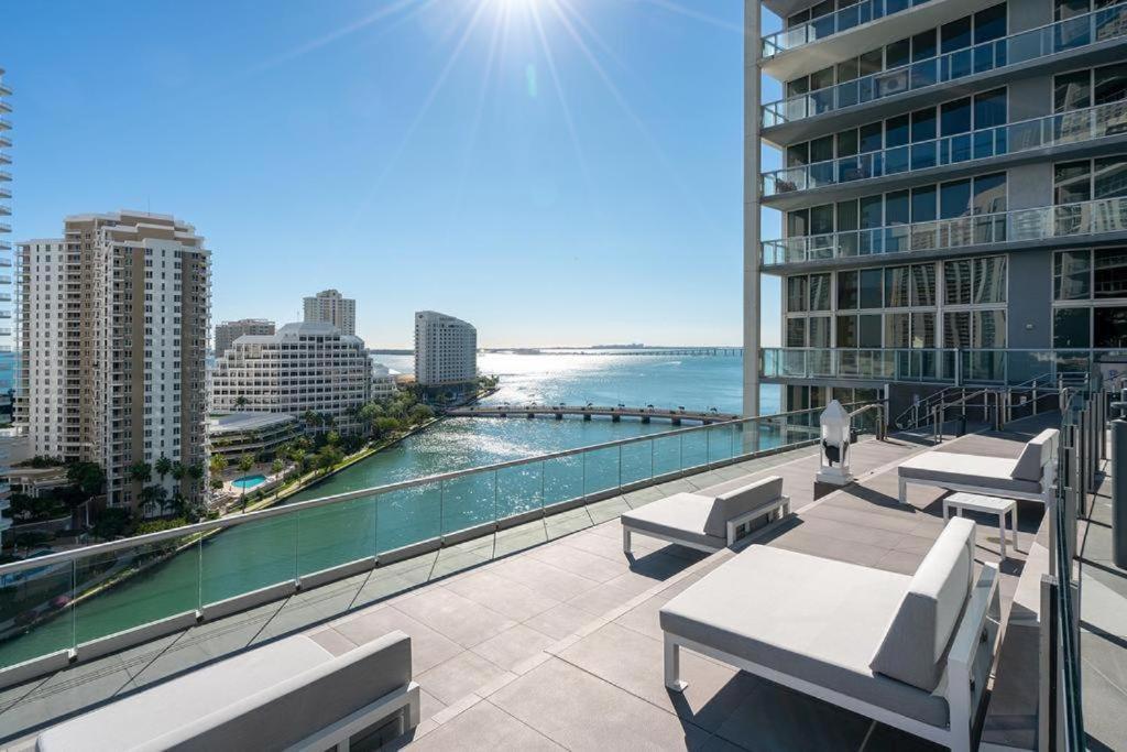Water Front Icon Brickell, W Building