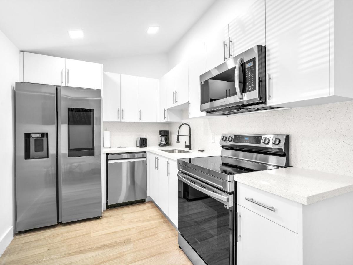 Upscale 3 Bedroom House In Centric Location - In Shores Holiday home Miami