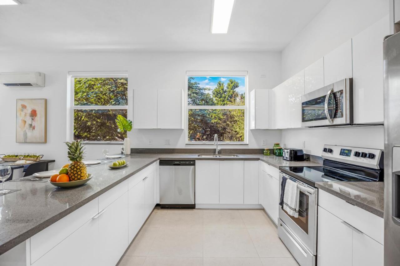 Up To 12 Guests! Modern Near Wynwood Holiday home *
