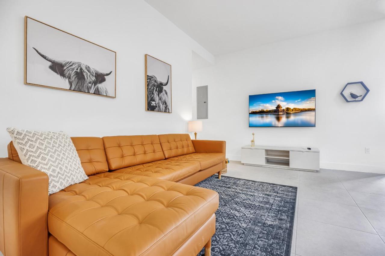Up To 12 Guests! Modern Near Wynwood * Miami