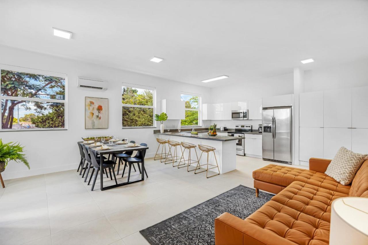 Up To 12 Guests! Modern Near Wynwood Holiday home Miami