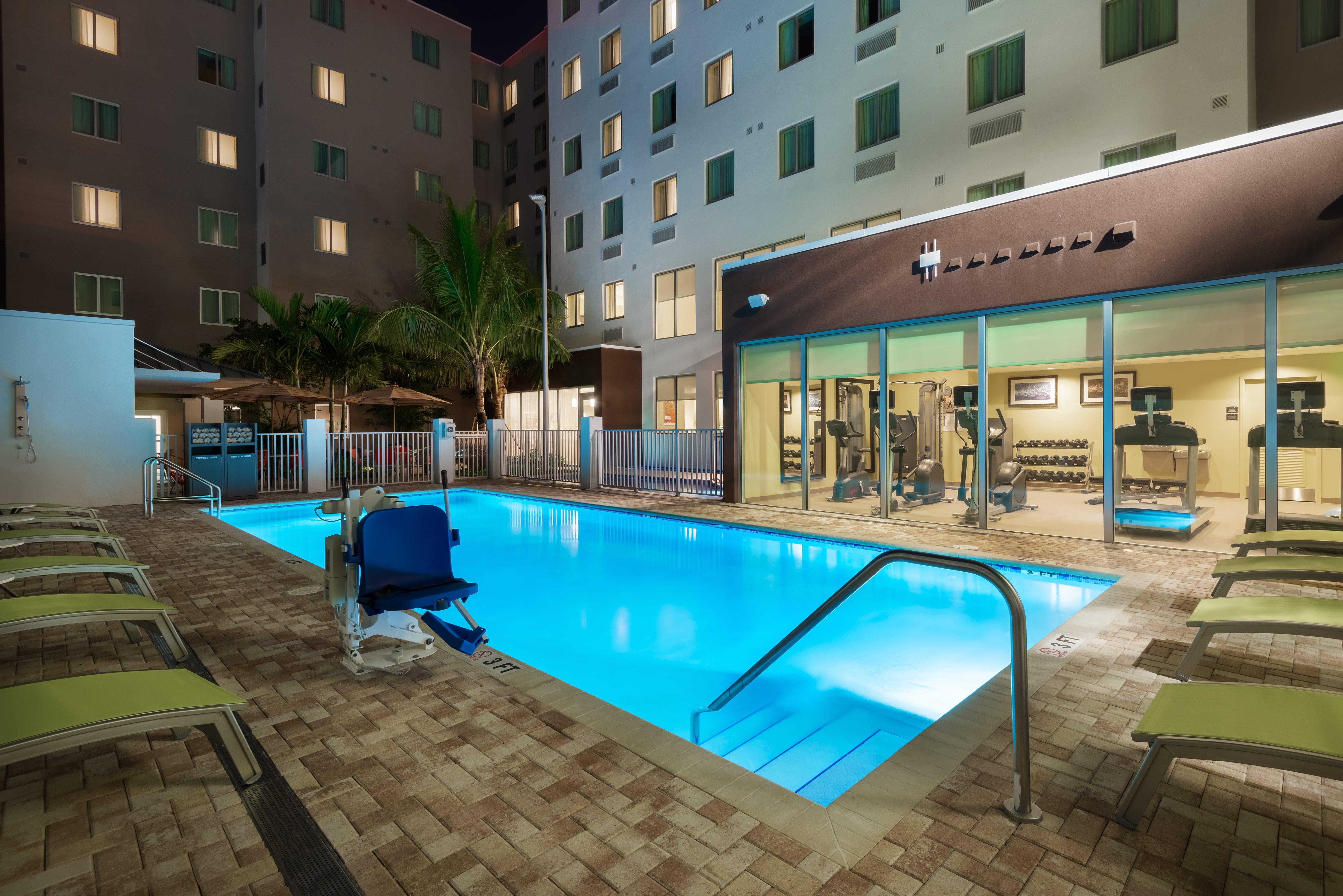 Hotel Staybridge - International Airport By Ihg