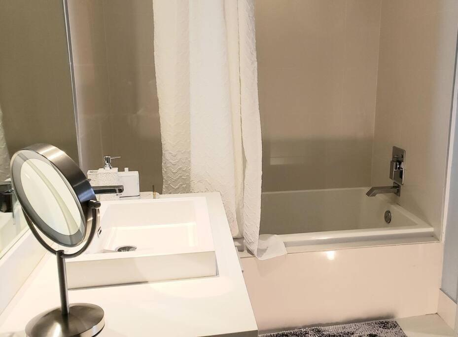 Apartment Gorgeous Upscale In The Middle Of Brickell