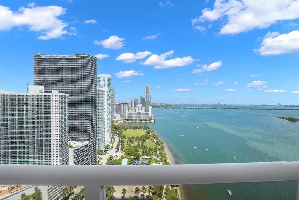 Velvet Sky! Water & Park Views! Apartment *