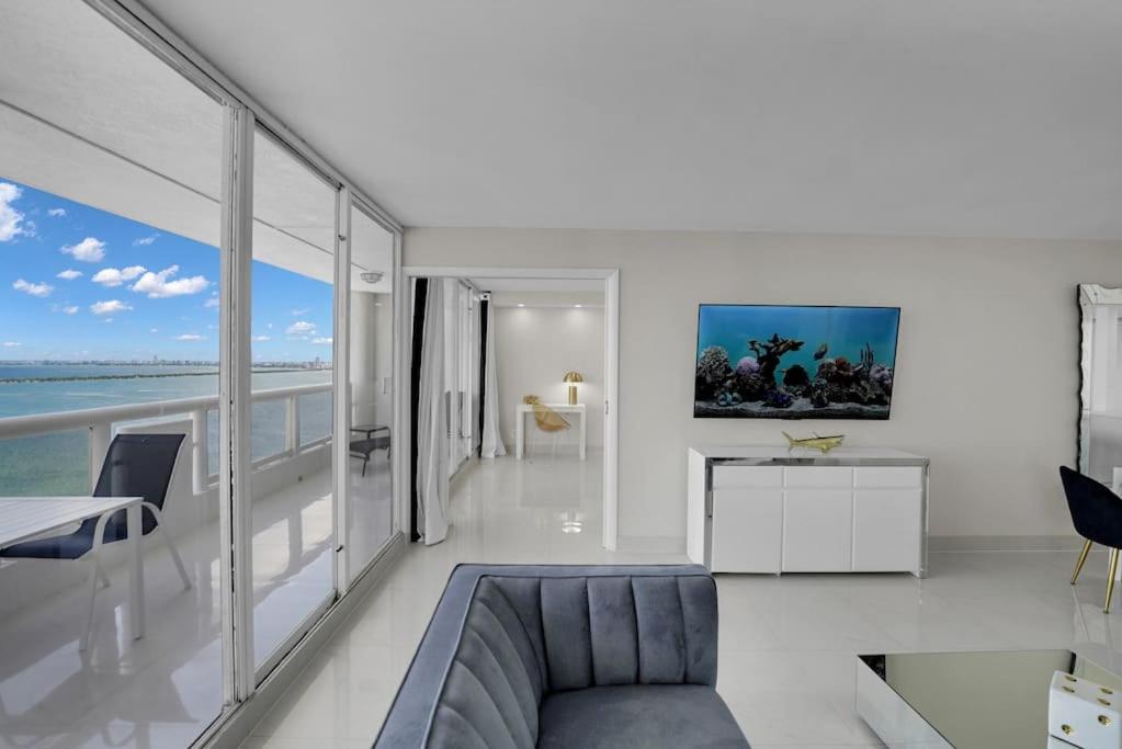 Apartment Velvet Sky! Water & Park Views! *
