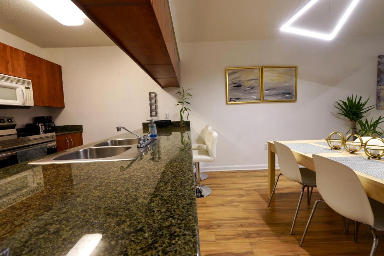 Apartment & Sea View+free Parking Modern Miami