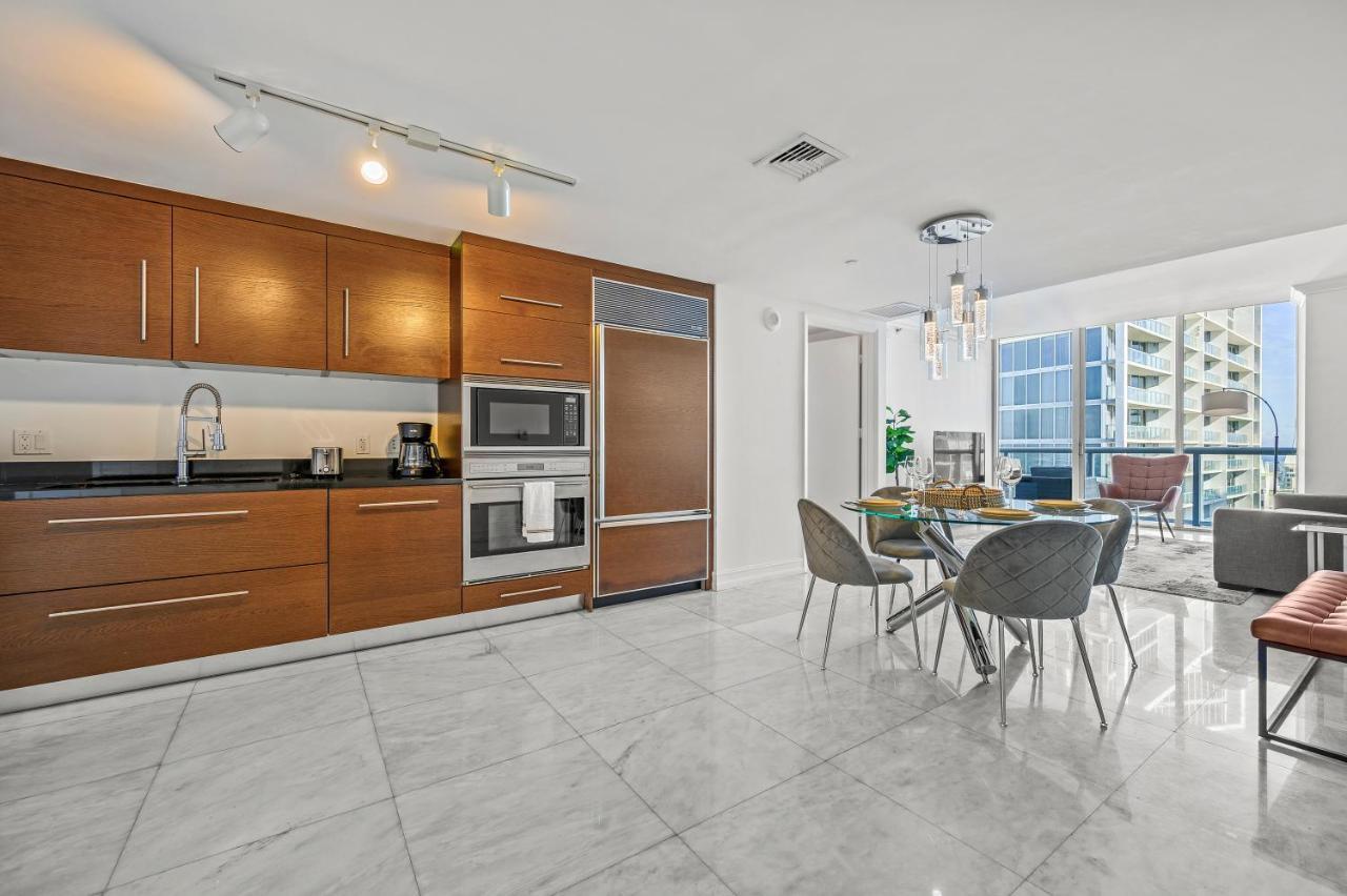 Icon Brickell • High Floor • Bay & Pool View Free