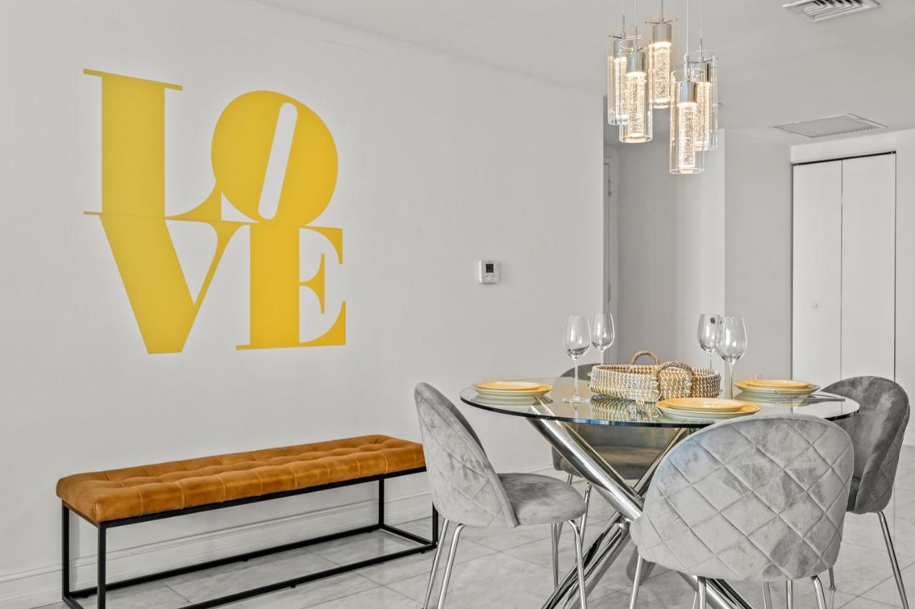 Icon Brickell • High Floor • Bay & Pool View Free Apartment