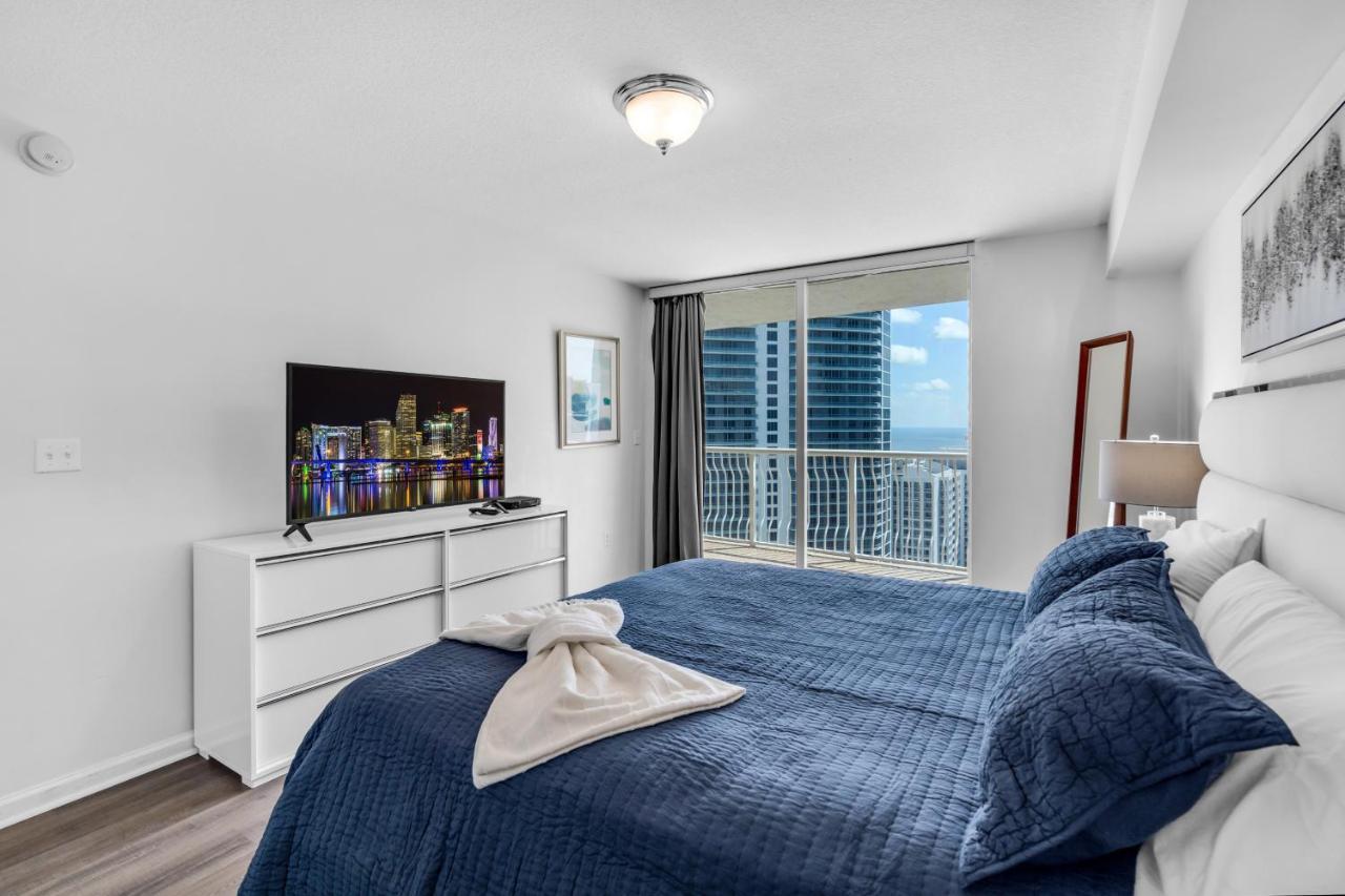 Luxurious In Brickell With Free Parking Apartment *