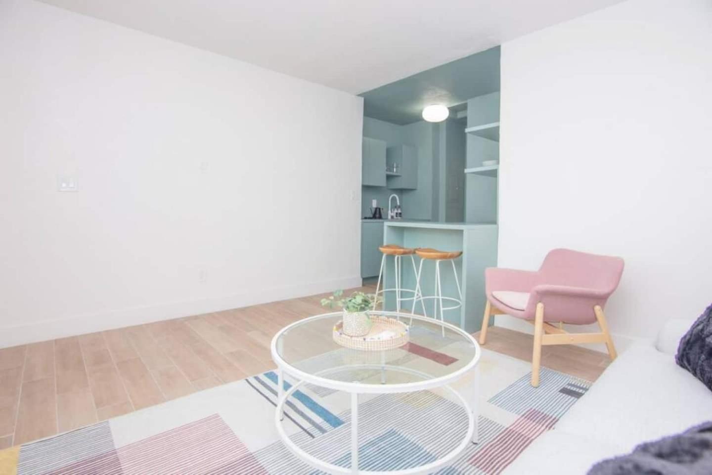 Stylish One Bedroom In El Portal #4 *