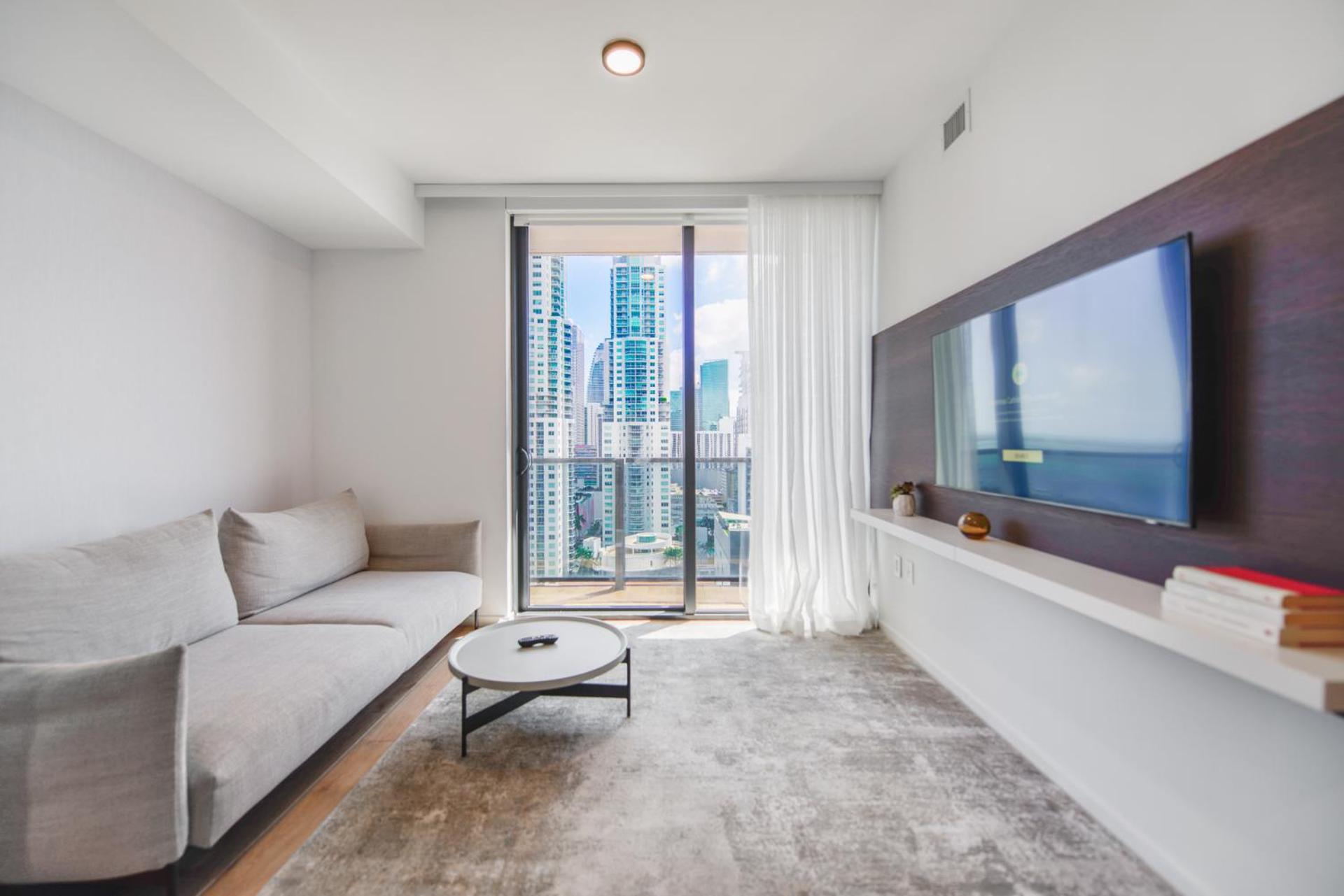 Apartment Breathtaking Views Near Bayfront Park
