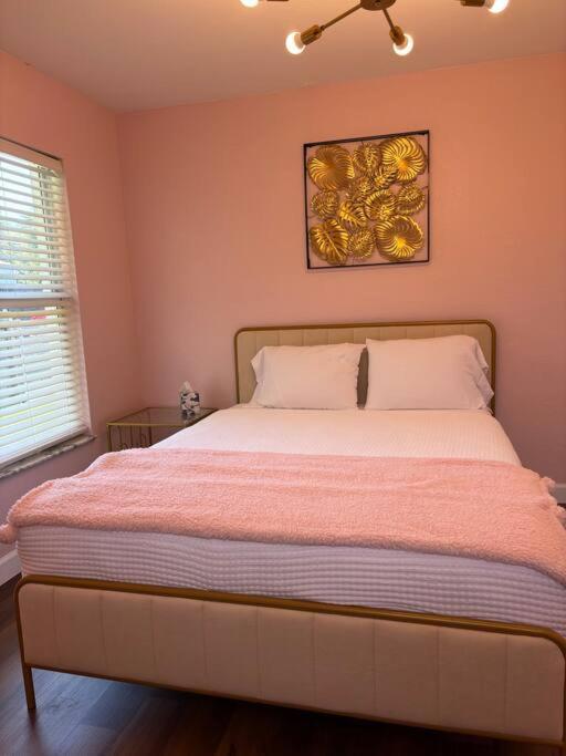 Holiday home Wynwood House, Sleeps 8, Gazebo, Bbq, Washer & Dryer, Coffee Station