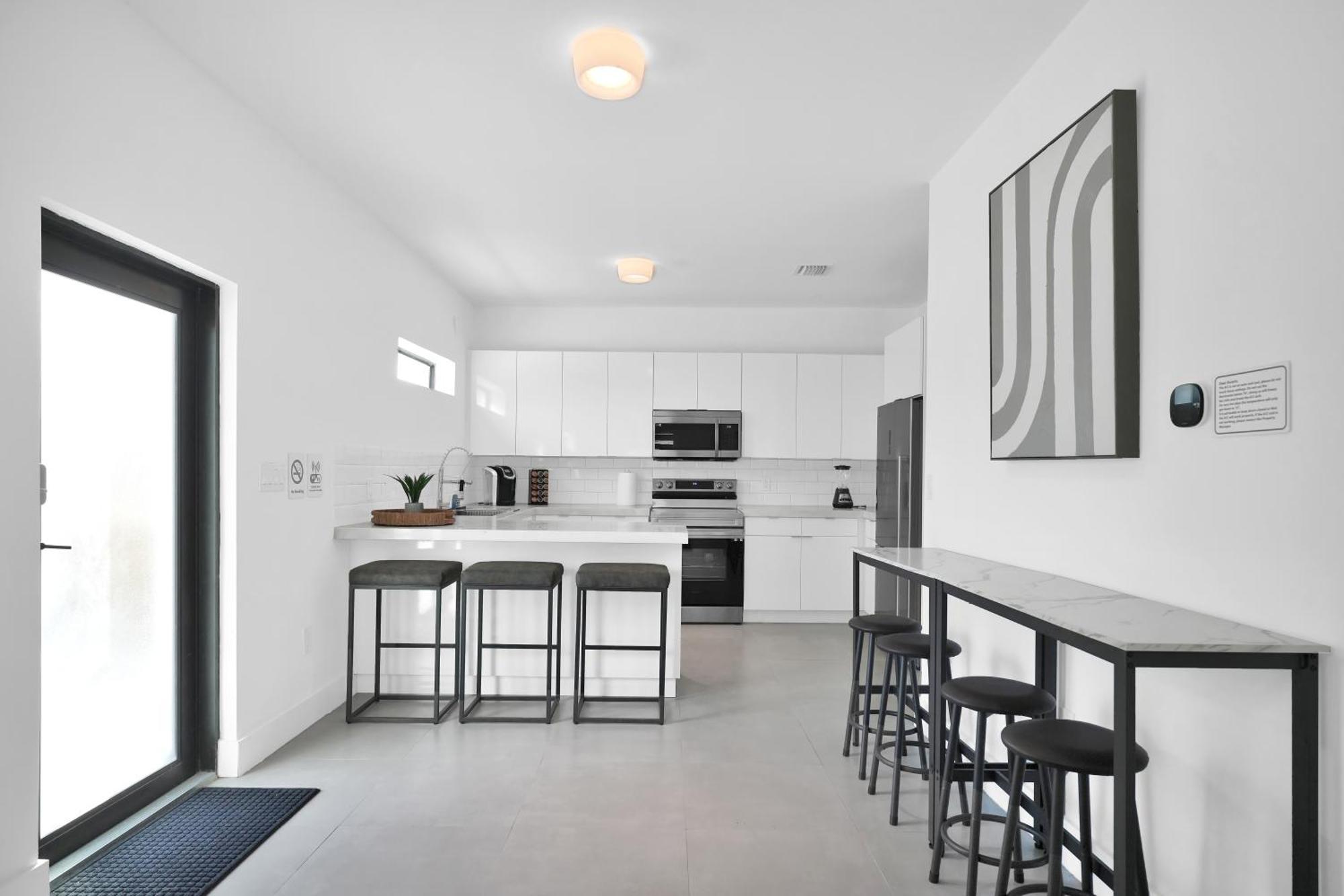 Apartment 1 *