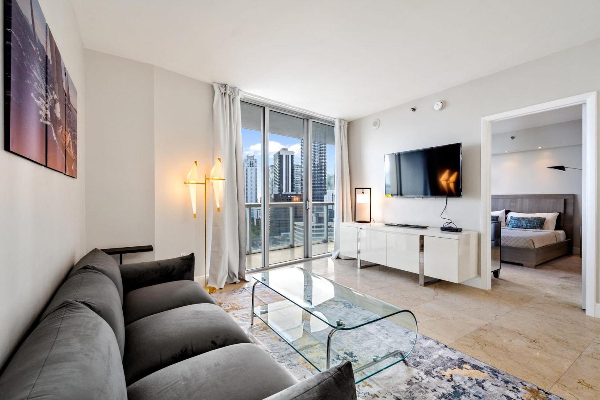 Holiday home Luxury 2 Bd Free Pool + Gym + Miami