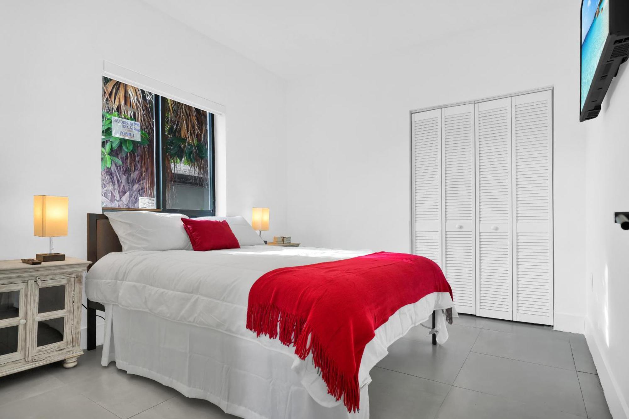 Apartment 1 *